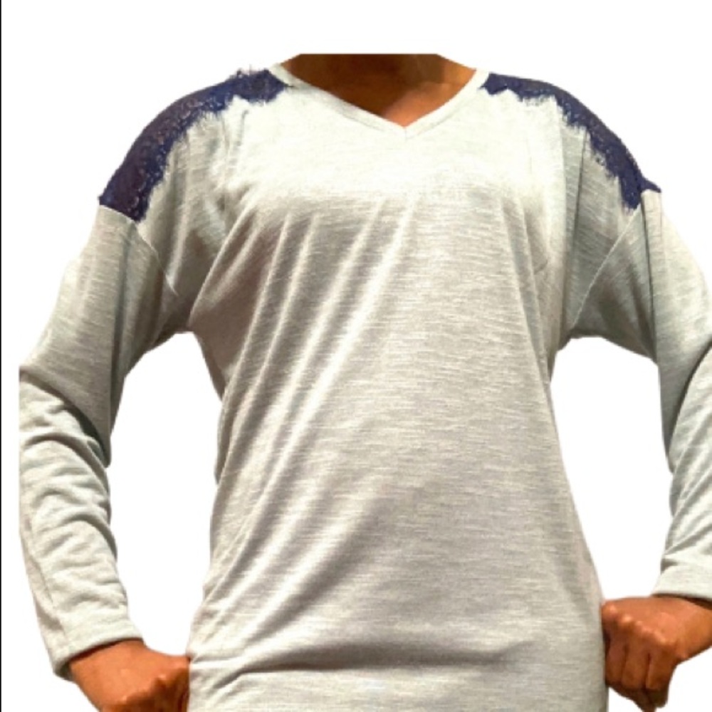 Sweater - Picture 4 of 4